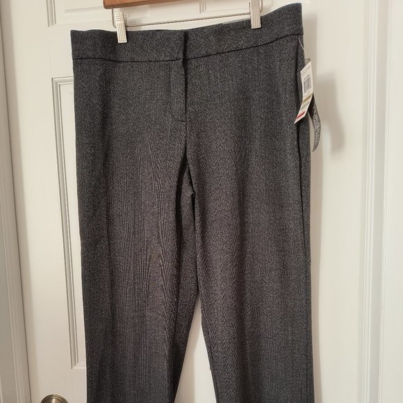 JM Collection Women's NWT Black/White Pattern - Size 12P - Picture 1 of 5